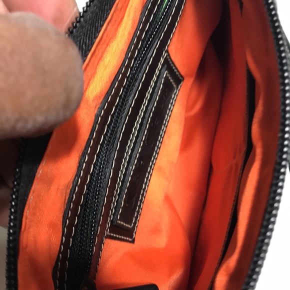 Sea Salt leather crossbody bag - Picture 4 of 8